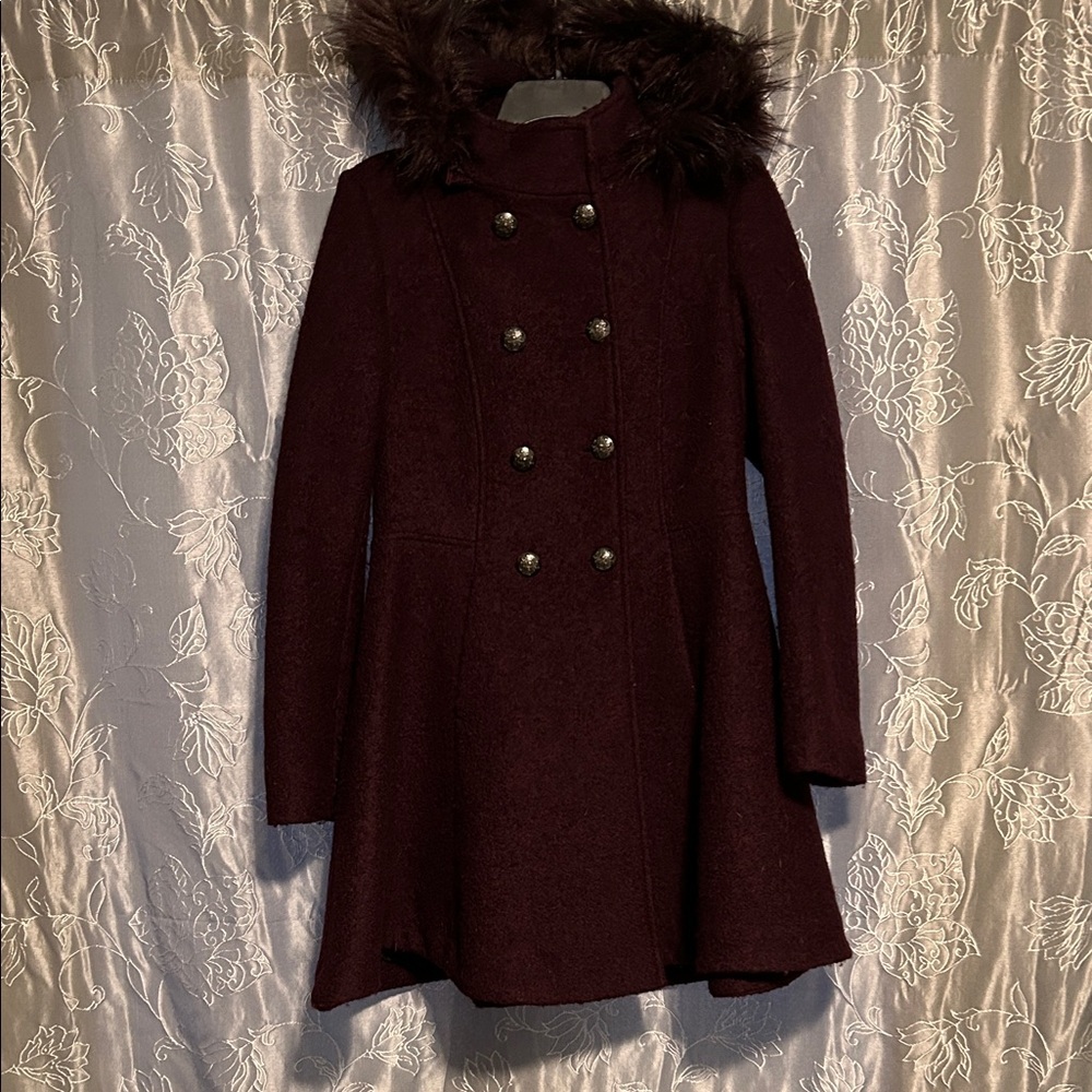 Women's Double-Breasted Coat with Faux Fur Trim - Burgundy